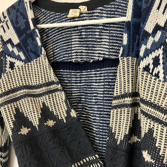 Long knit cardigan - Picture 2 of 5